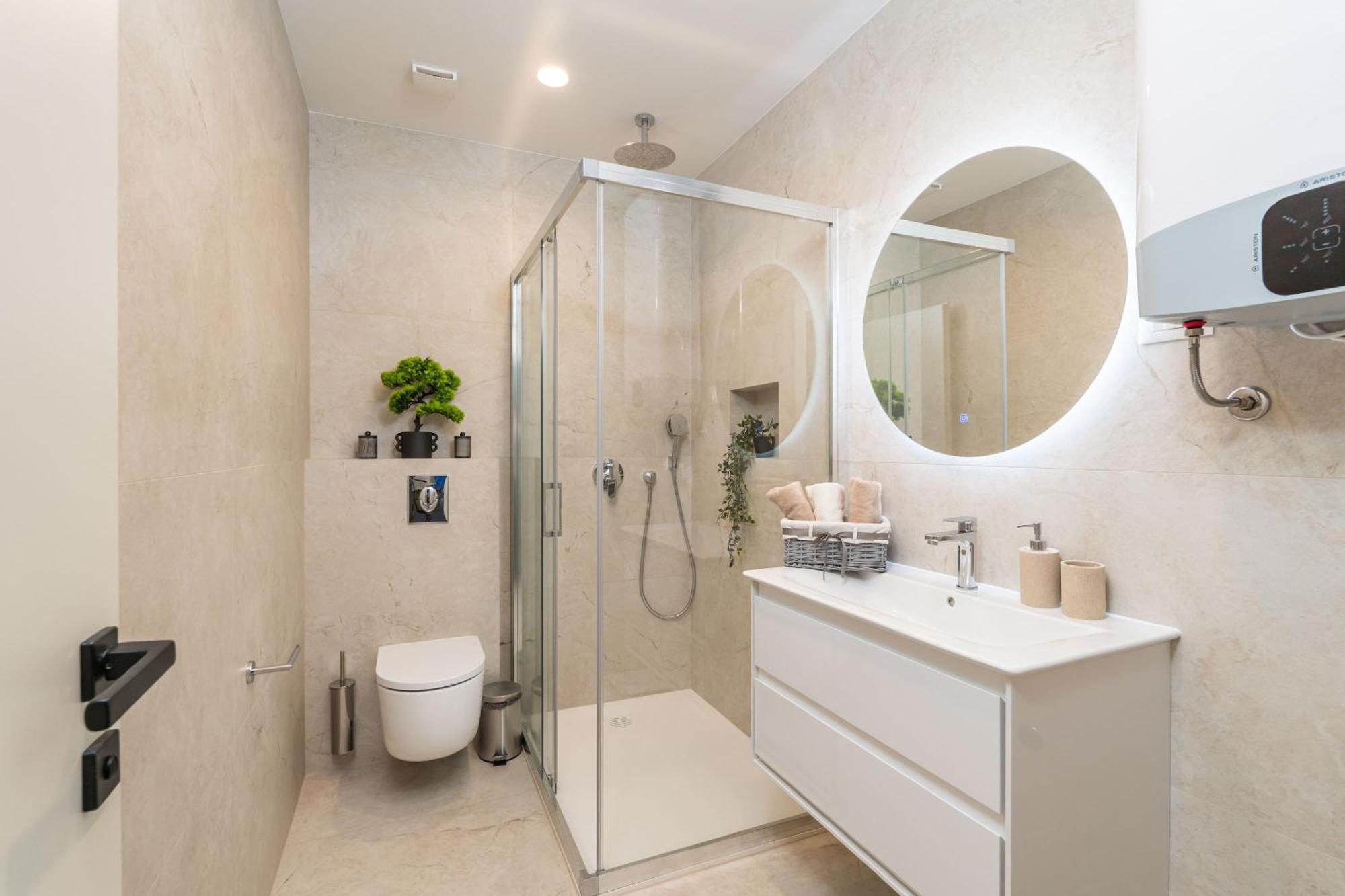 Spacious 2-bedroom Raat Apartment *