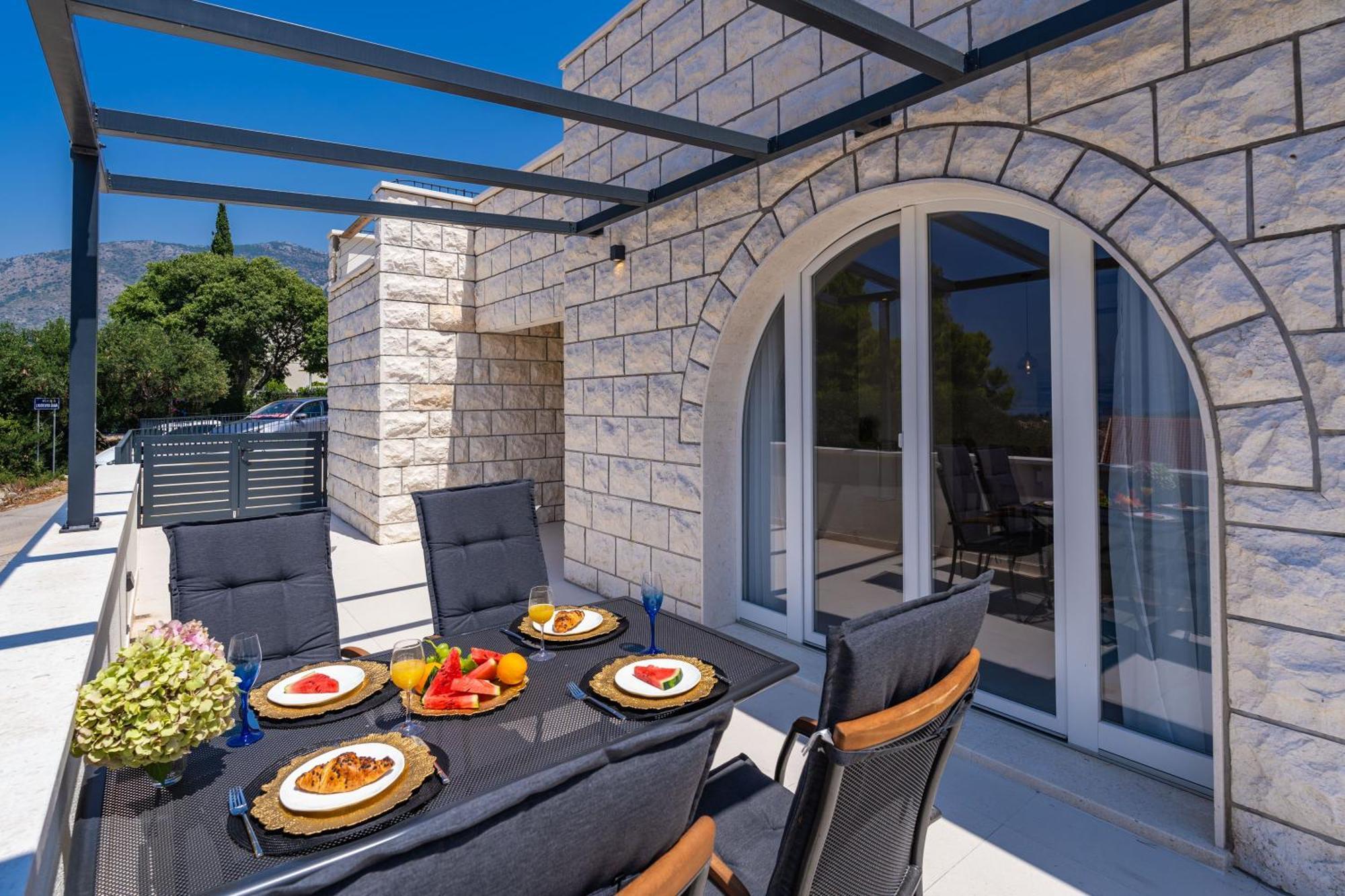 Spacious 2-bedroom Raat Huoneisto Cavtat